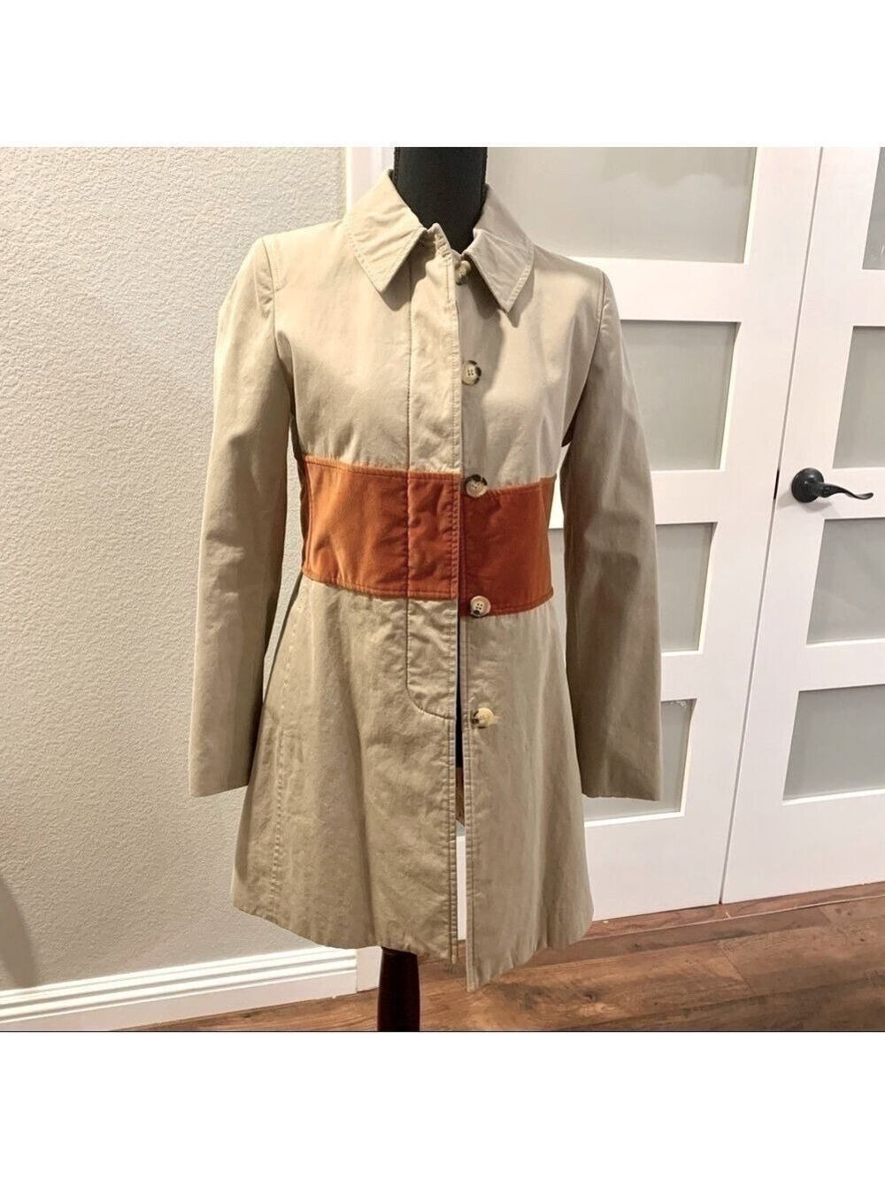𝅺r.e.d. VALENTINO woman’s coat. Size 42